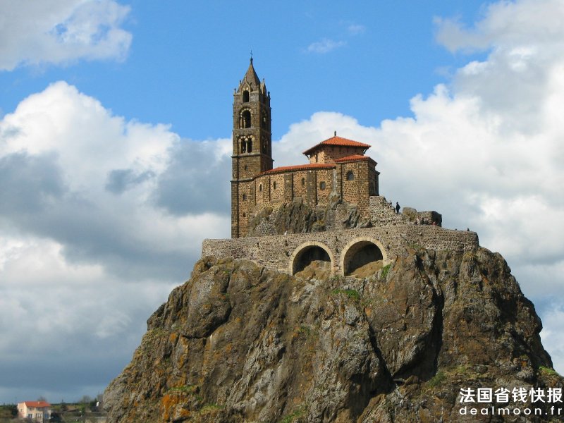 Le_rocher_de_l'Aiguilhe_et_sa_chapelle_St-Michel_06