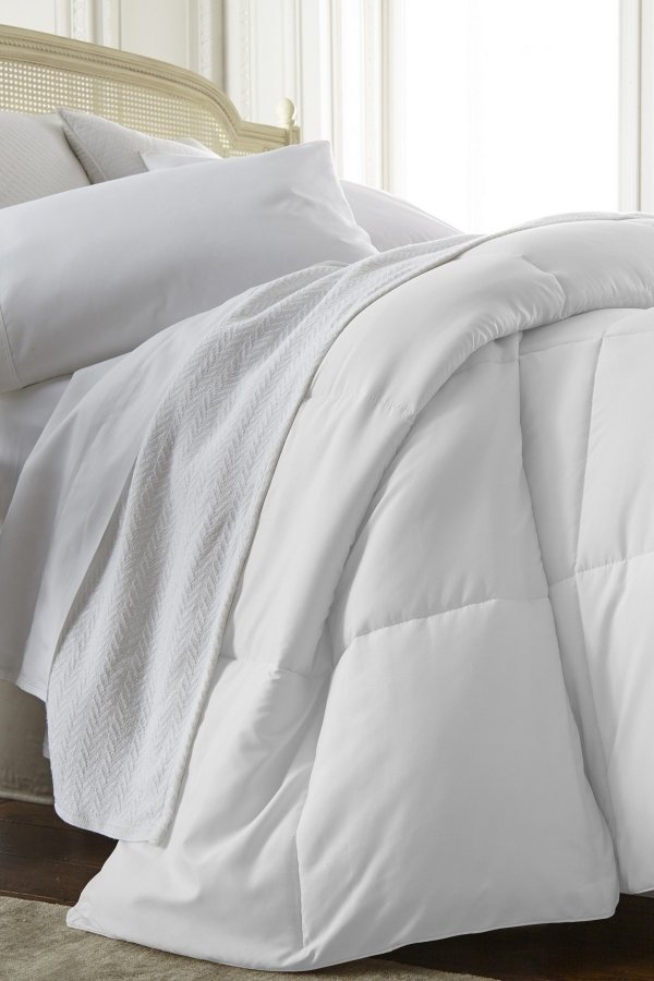 Home Spun All Season Premium Down Alternative King Comforter - White