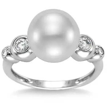 珍珠白金钻石戒指