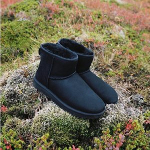 UGG Australia Shoes and Accessories Sale