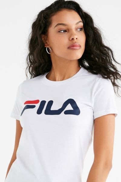 FILA + UO 白色Logo T恤