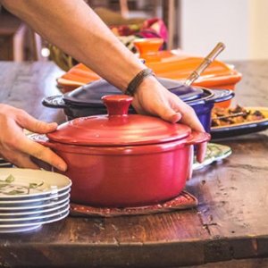 美国AROMA 珐琅釉圆形炖锅优惠，尺寸及颜色多选