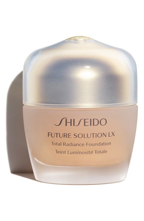 Future Solution LX Total Radiance Foundation Broad Spectrum SPF 20 Sunscreen