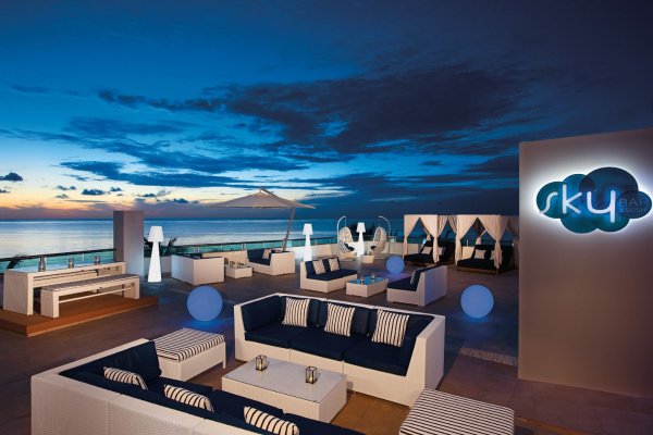 SEACZ_BAR_SkyBar_1A.jpg