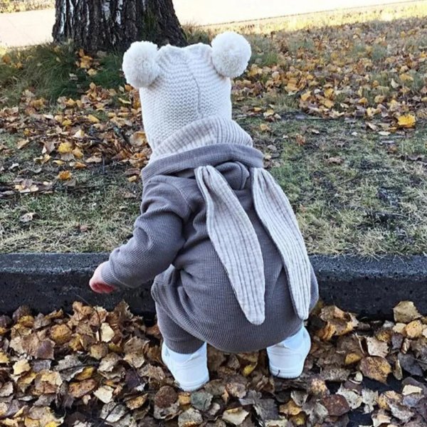 婴儿兔耳朵连身外套