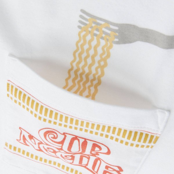 THE BRANDS Masterpiece SHORT-SLEEVE GRAPHIC T-SHIRT (CUP NOODLE)