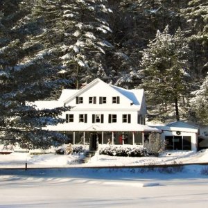 New Hampshire ski lodge through March, save 35%
