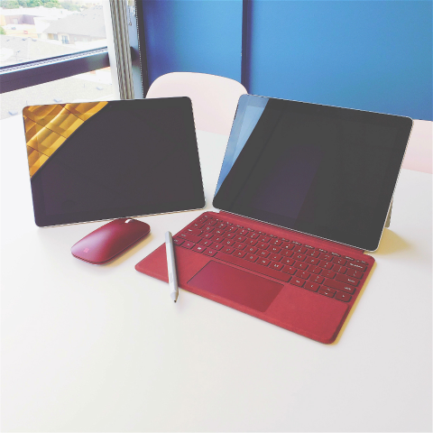 物美价廉高生产力便携平板Dealmoon数码评测室 Surface Go 评测