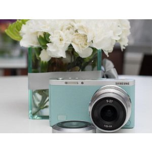Samsung NX Mini 20.5MP CMOS Smart WiFi &amp; NFC Compact Interchangeable Lens Digital Camera with 9mm Lens and 3&quot; Flip Up LCD Touch Screen (Mint Green) 