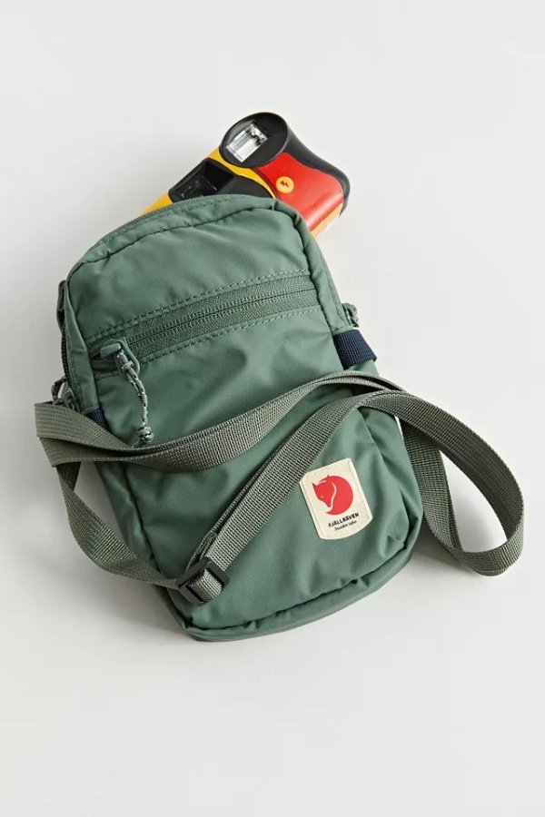 High Coast Pocket Sling Bag