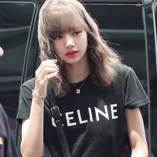 Lisa同款短袖T恤