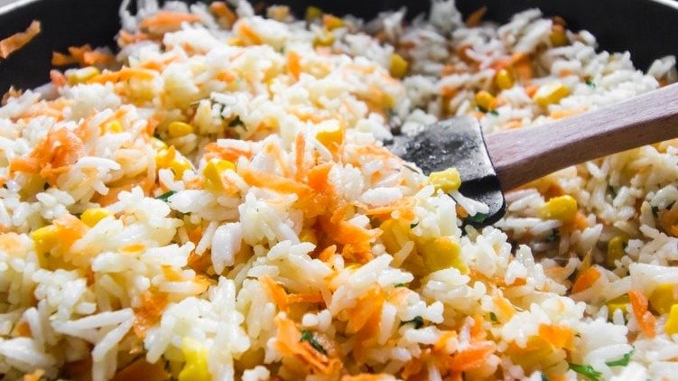 米饭华丽大变身，厨房小白也能做，简单惊艳吃不腻的焗饭了解下！