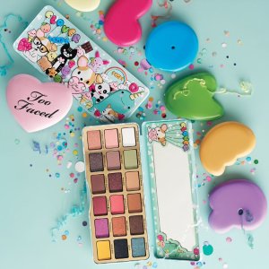 Limited Edition CLOVER EYE SHADOW PALETTE @ Too Faced