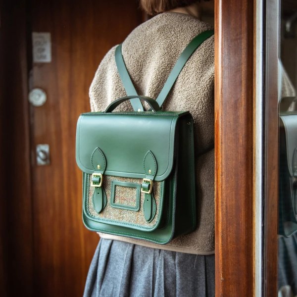 Small Portrait Backpack in Leather 