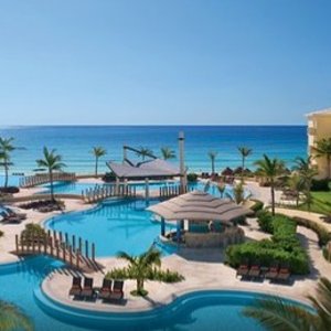 Cancun 4-Star All-Incl. Resort with Suite