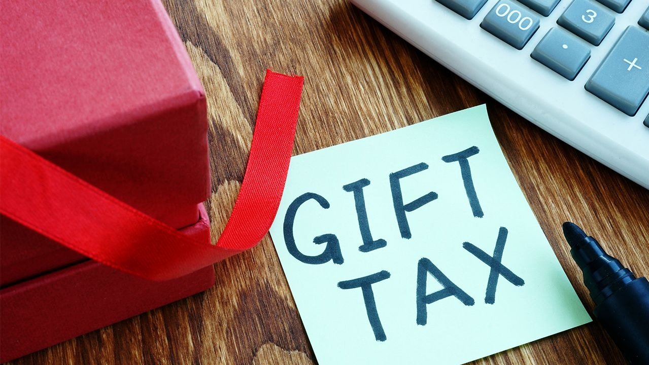 2023-2024 美国赠与税免税额和税率，亲人送礼也可能要交税！