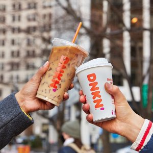 Dunkin Donuts 限时活动 下任意单送咖啡