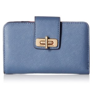 Tommy Hilfiger Toggle Leather Flap Wallet