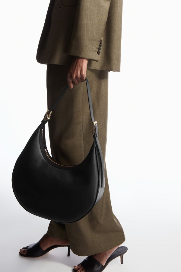 CRESCENT BAG - LEATHER - BLACK - Bags - COS