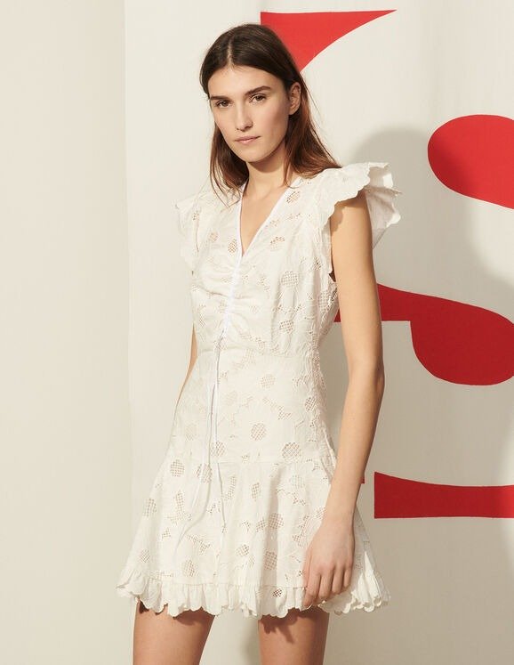 Short lace dress with embroidery