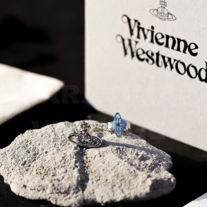 Vivienne Westwood 新年大促 入珍珠、小土星等明星爆款