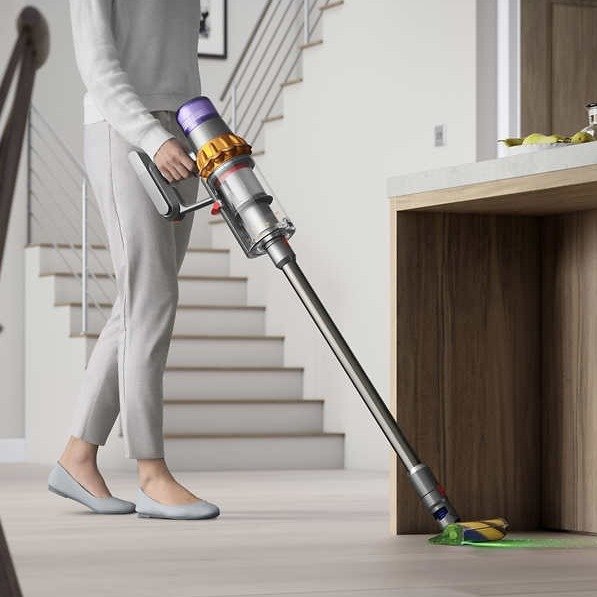Dyson V10 Total Clean Cordfree Vacuum Cleaner| Iron | Refurbished