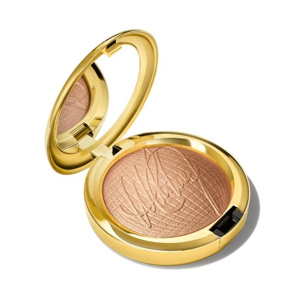 Extra Dimension Skinfinish / M·A·C X Whitney HoustonExtra Dimension Skinfinish / M·A·C X Whitney Houston