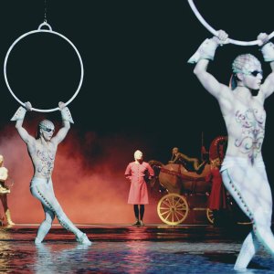 免费观看 感受水陆空视听盛宴Cirque du Soleil 太阳马戏团 O Show 官方高清视频