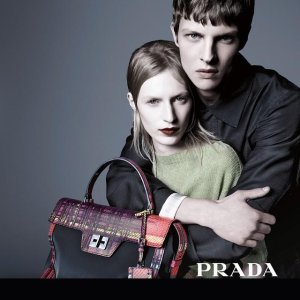 Bluefly 精选新款 Prada 男士手提包，服饰，配件等特卖