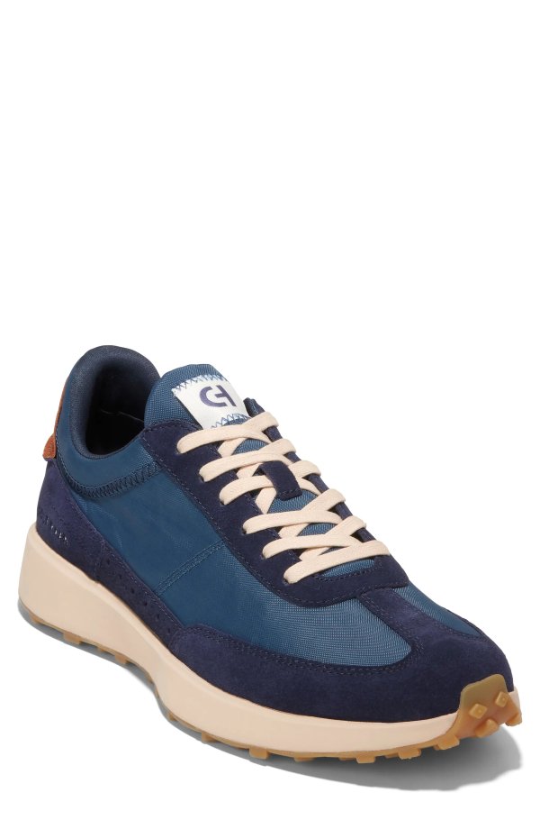 GC Midtown Runner Sneaker - Wide Width Available (Men)
