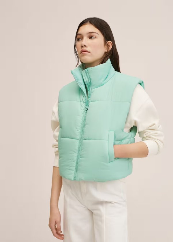 Cropped quilted vest