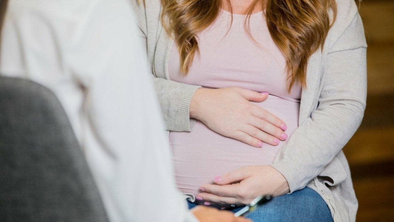 新研究揭示了未接种疫苗的孕妇及其婴儿面临着严重的COVID风险