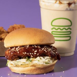 上新：Shake Shack 韩式炸鸡汉堡 、BBQ牛肉汉堡新品上市