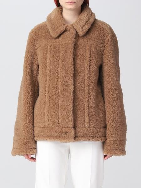 coat in camel wool and silk