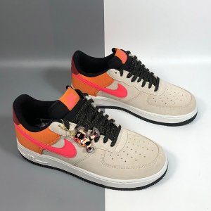 Last Day: Nike Store Air Force 1 on Sale