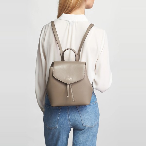lizzie medium flap backpack