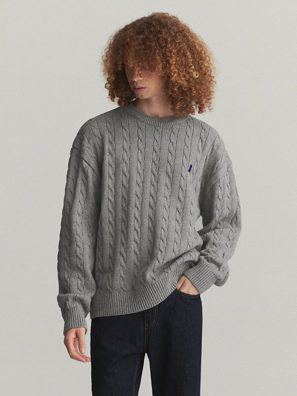 Heavyweight Keyhole Cable-Knit Sweater _ Gray