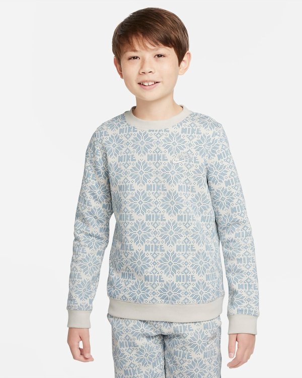 Sportswear Club Fleece Big Kids’ Holiday Sweatshirt..com