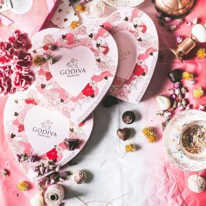 Godiva 情人节巧克力礼盒热卖 新年快乐丝带春节礼盒上架