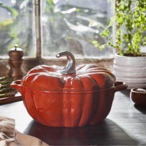 StaubCast Iron - Specialty Shaped Cocottes 3.5 qt, pumpkin, Cocotte, burnt orange - Visual Imperfections