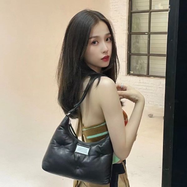 関税込 MAISON MARGIELA Glam Slam Hobo Small Bag MAISON MARGIELA | Small Glam Slam Leather Hobo Bag | Women