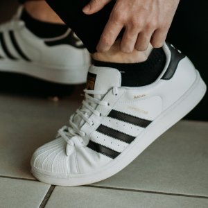 AdidasSuperstar 板鞋