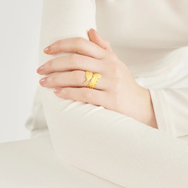 Love Decode 999.9 Gold Feather Ring | Chow Sang Sang Jewellery eShop