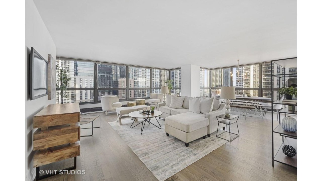 芝加哥黄金海岸的一套公寓售价为 1740 万美元，为今年内的第二高价