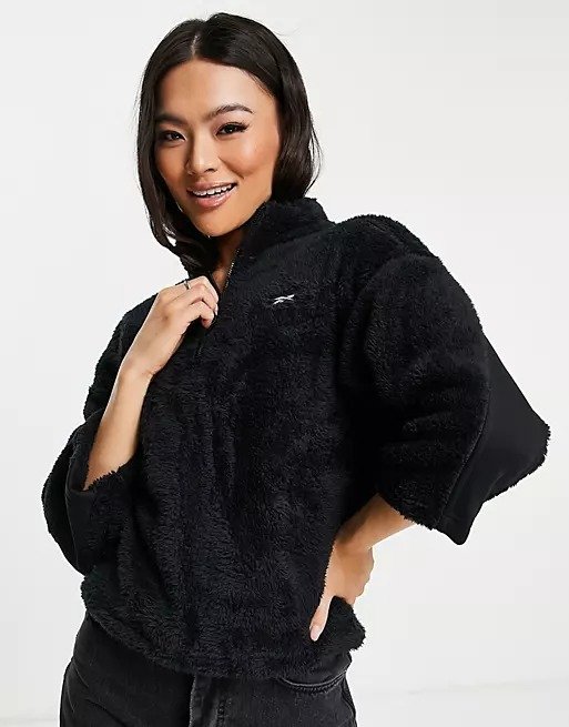 cozy half zip fleece in black