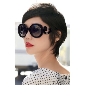 Rue La La精选Prada太阳眼镜、镜框等热卖，浮云墨镜低至$219.99
