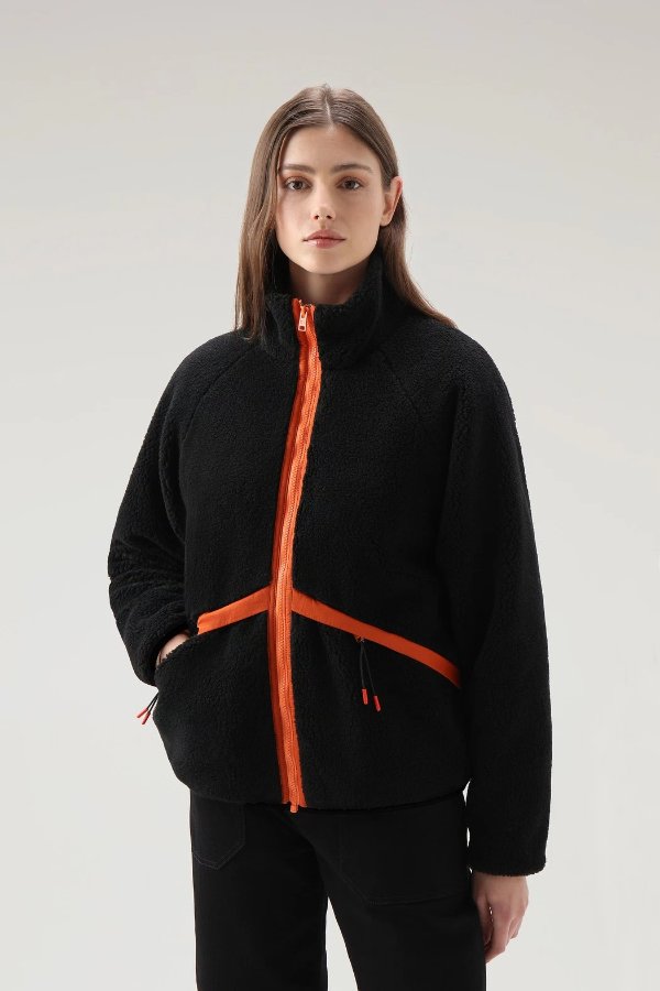 Reversible Jacket in Sherpa Wool and Crinkle Nylon Black