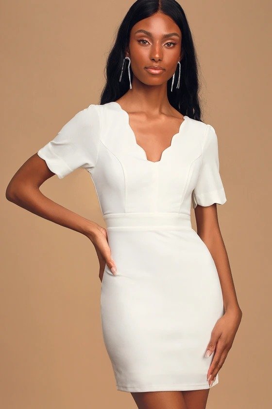 白色连衣裙