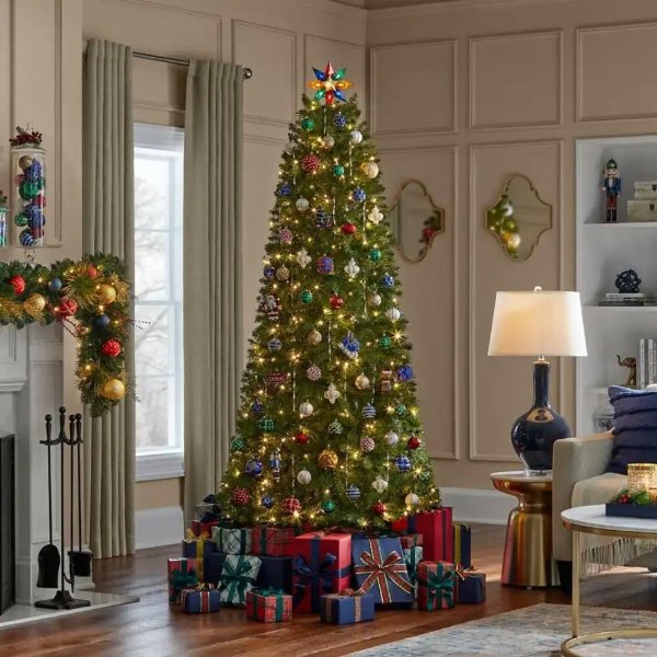 7.5 ft Maysville Pine Christmas Tree