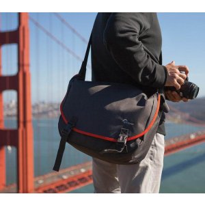 Great Deal of Lowepro/Tamrac Shoulder Bags @Adorama
